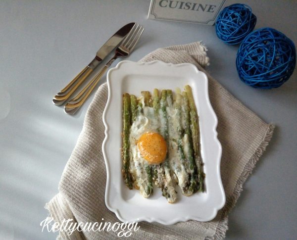 Ecco qui come si presenteranno i nostri <u><i><b>Asparagi alla Bismarck</b></i></u>.