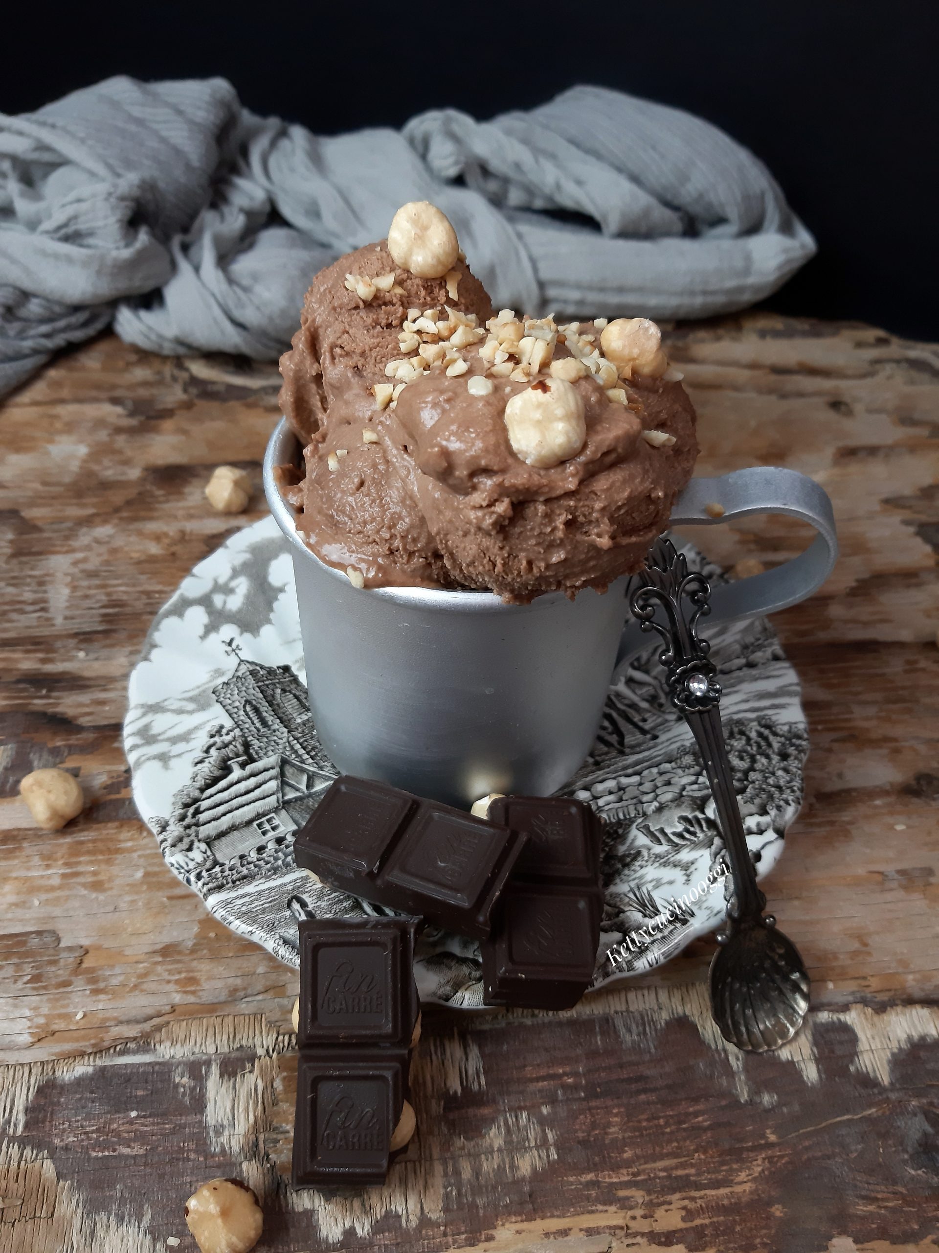 GELATO ALLA NUTELLA CON LE NOCCIOLE - Ketty cucino oggi?