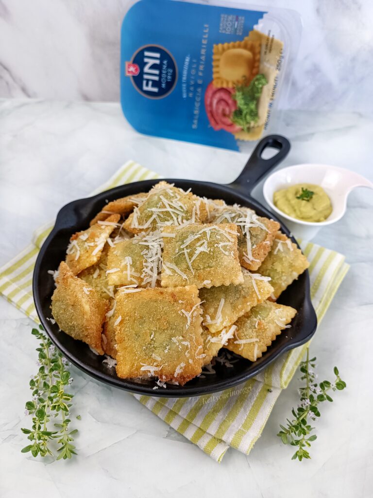 RAVIOLI SALSICCIA E FRIARIELLI FRITTI