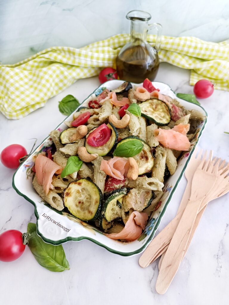 PENNE AL SALMONE CON PESTO DI AVOCADO