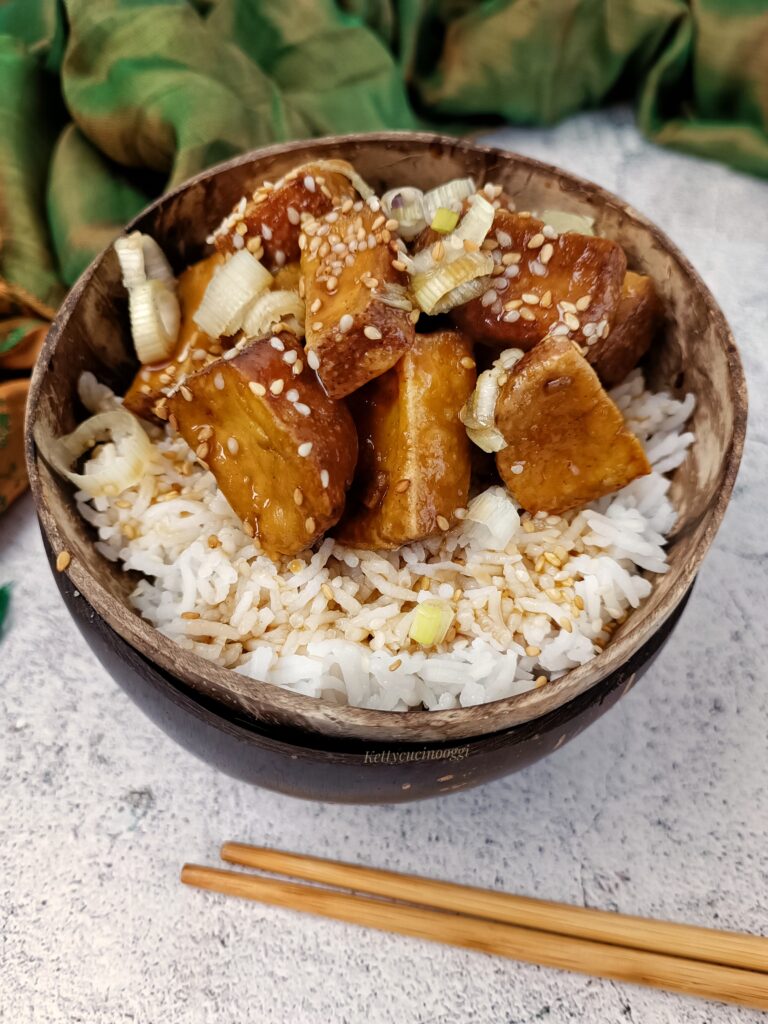 TOFU IN AGRODOLCE CON RISO BASMATI