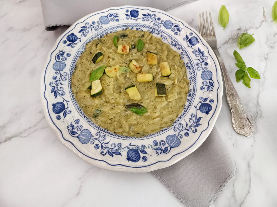 RISONI CREMOSI CON ZUCCHINE E BASILICO