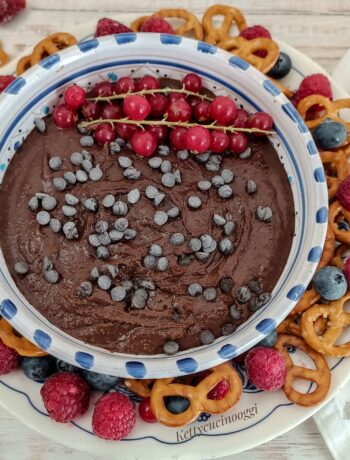 HUMMUS DOLCE AL CIOCCOLATO