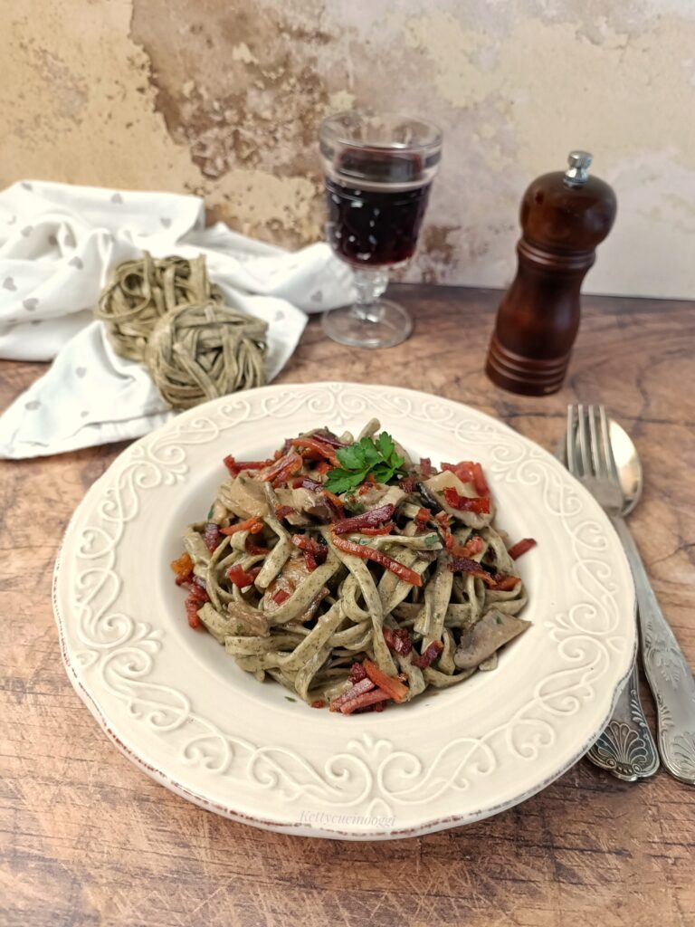 TAGLIATELLE ALLE ORTICHE PORCINI E SPECK