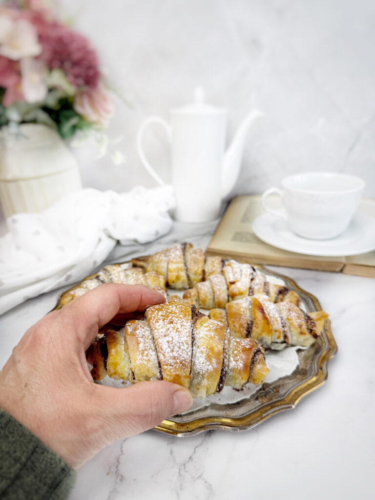 CROISSANT FURBI ALLA NUTELLA